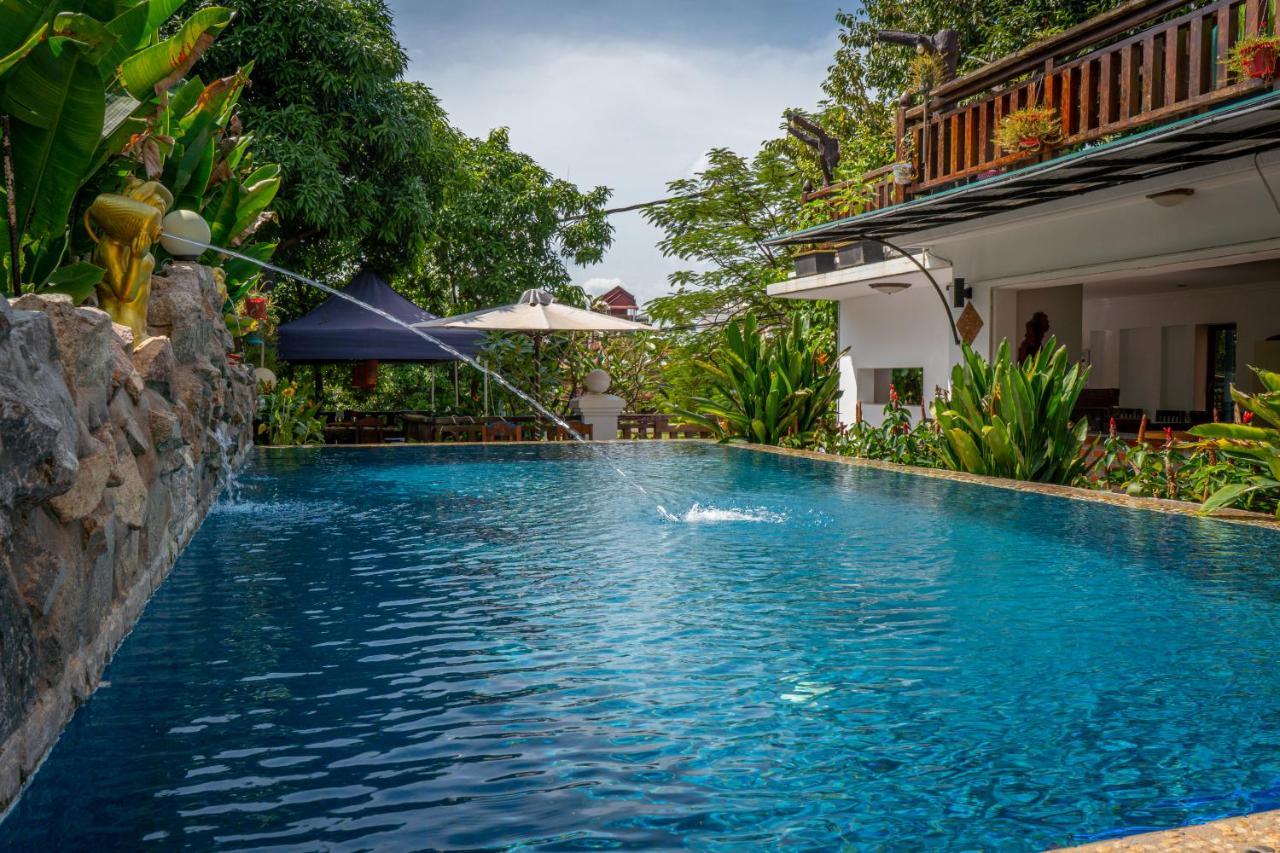 Antonios Villa Hotel Siem Reap Bagian luar foto