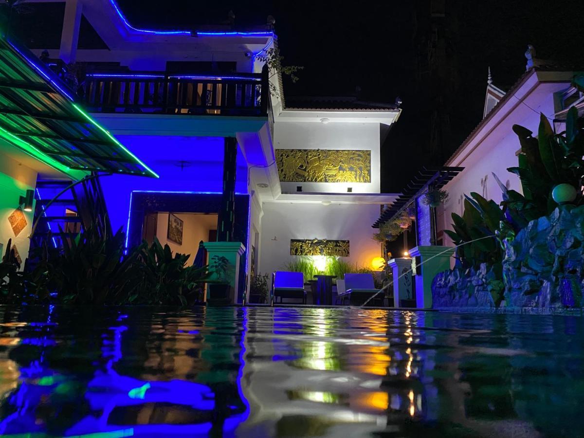 Antonios Villa Hotel Siem Reap Bagian luar foto