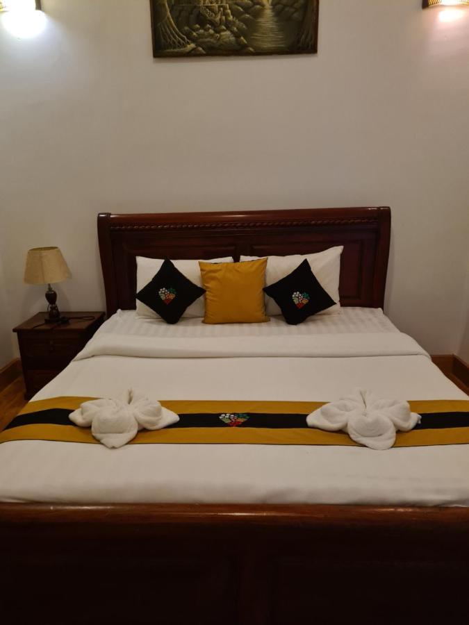 Antonios Villa Hotel Siem Reap Bagian luar foto