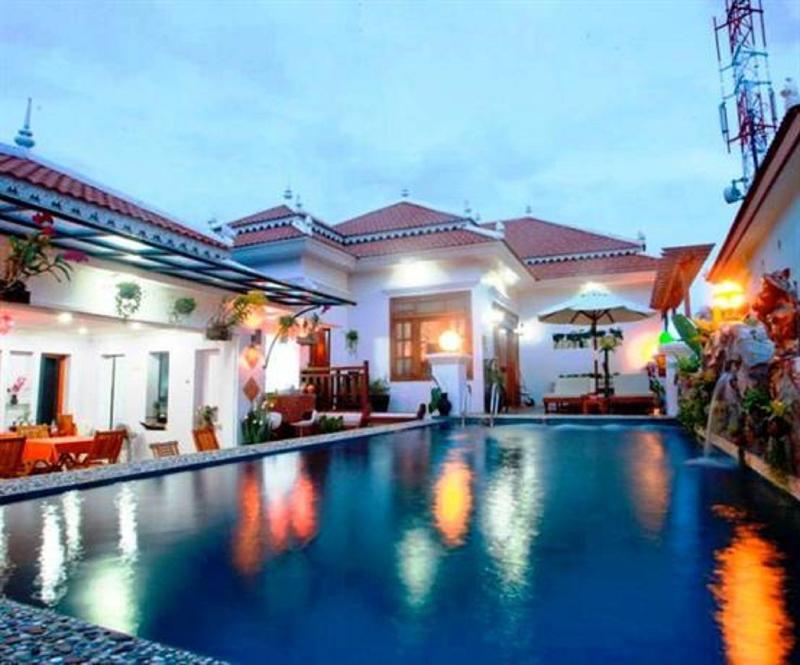 Antonios Villa Hotel Siem Reap Bagian luar foto